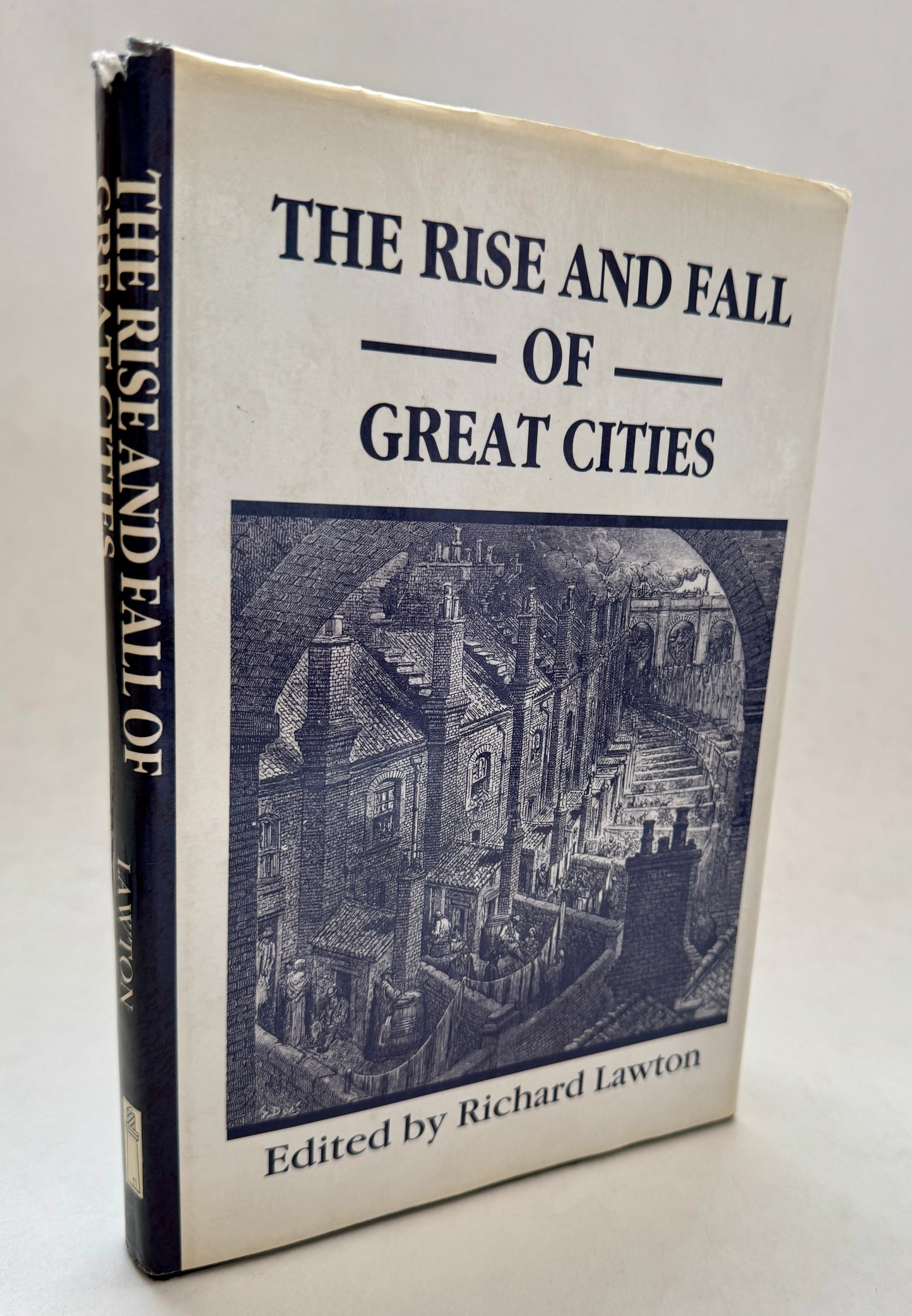 The Rise and Fall of Great Cities: Aspects of Urbanization in the Western World
