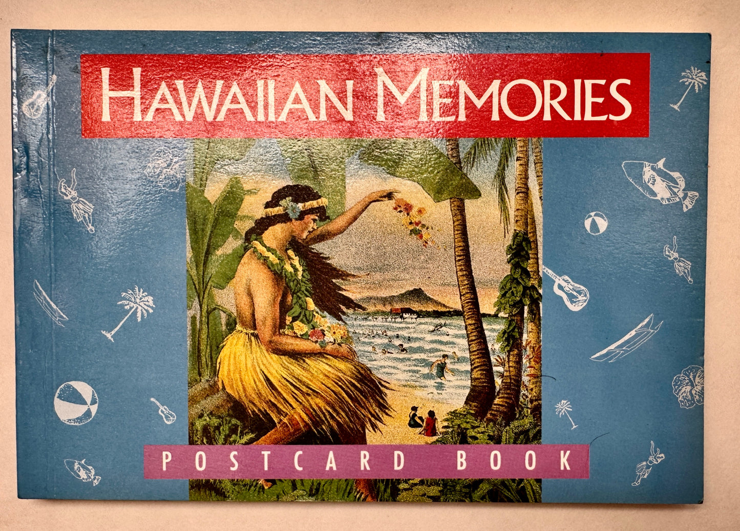 Hawaiian Memories: A Postcard Book of 30 Historical Photographs and Drawings of Early Hawaii