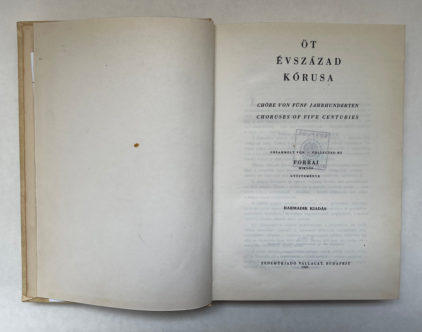 Ot Evszazad Korusa ; Chore von Funf Jahrhunderten ; Choruses of Five Centuries
