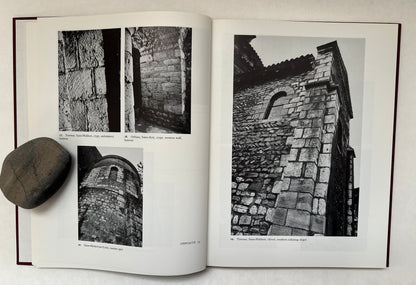 Masons and Sculptors in Romanesque Burgundy